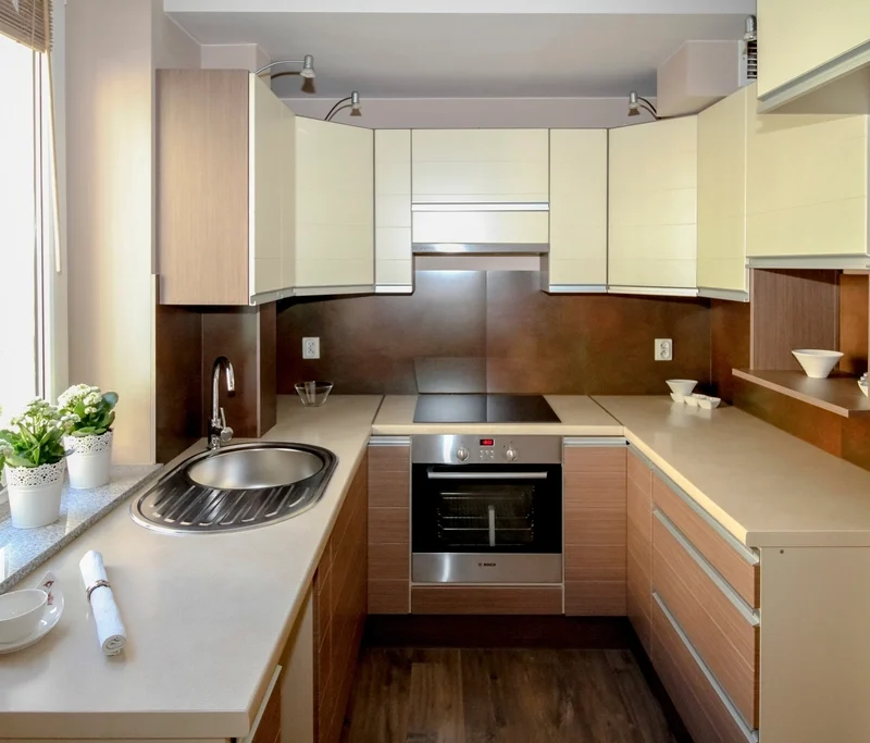 Cozinha com ilha central — referência