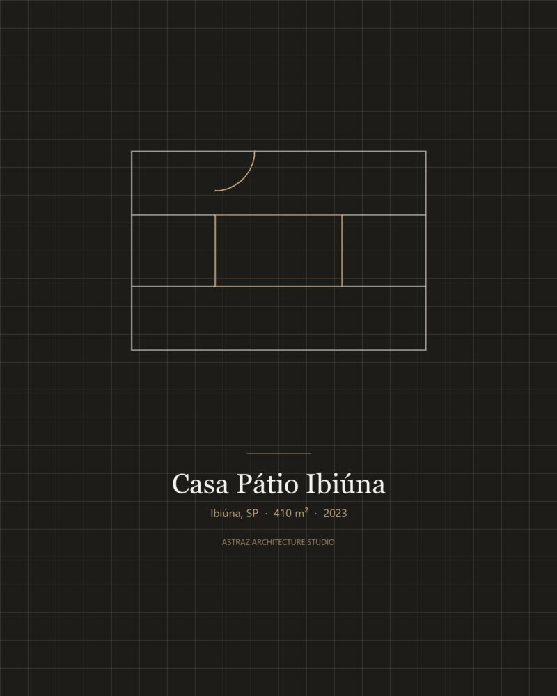 Casa Pátio Ibiúna — planta com pátio central